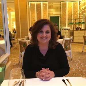 Meet your Posher, Ayn